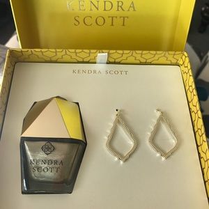 New Kendra Scott Gift Set in Gold